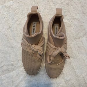 Steve Madden tennis shoes
